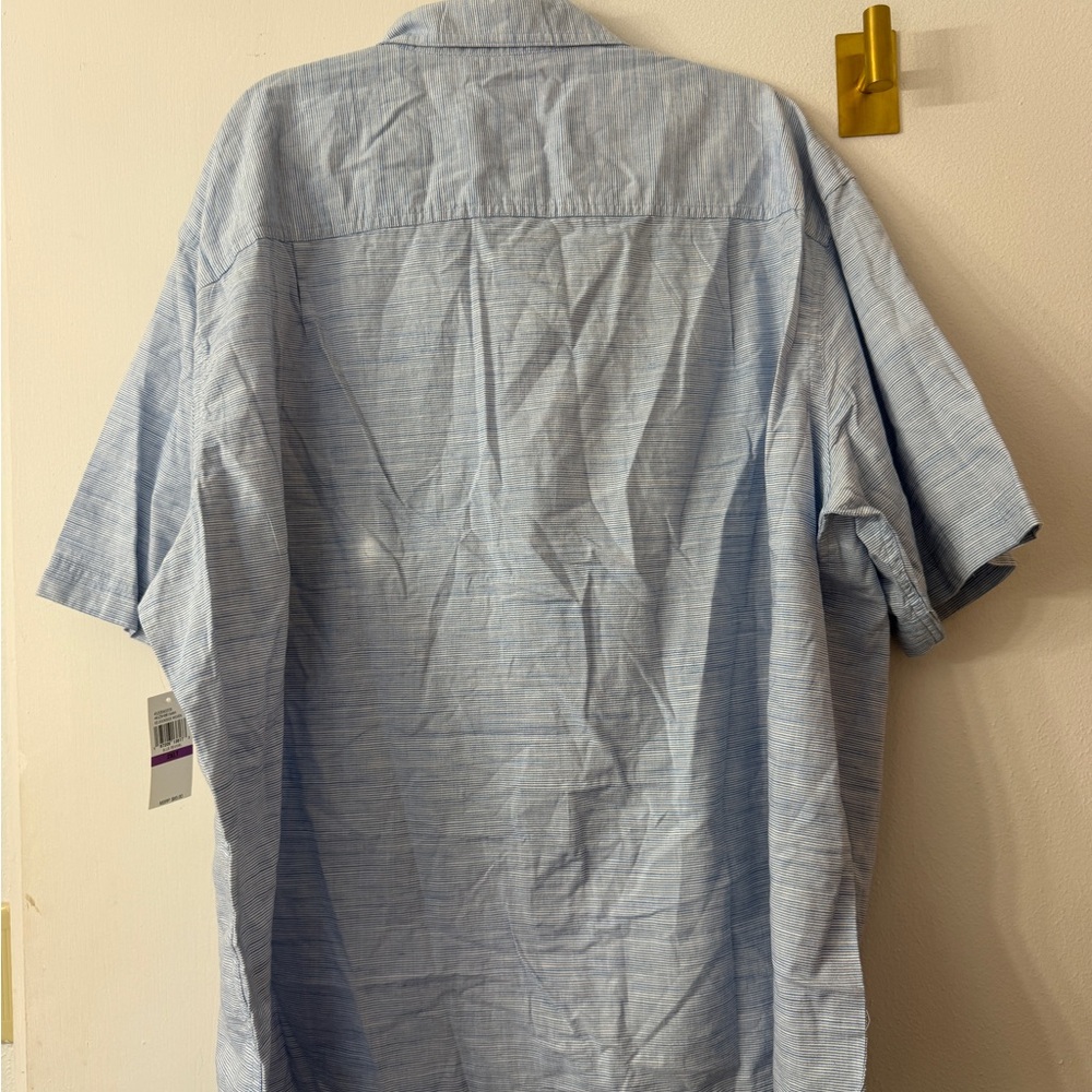 Izod Saltwater Men’s 2XLT Light Blue Short-Sleeve Button-Up Shirt - Picture 2 of 6